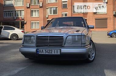 Седан Mercedes-Benz E 420 1994 в Києві