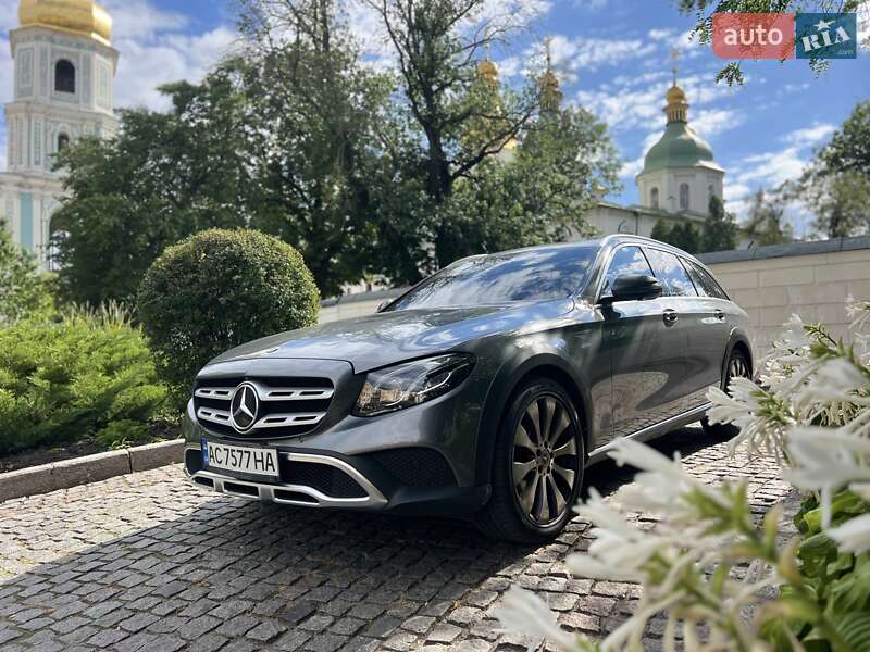Універсал Mercedes-Benz E-Class All Terrain 2017 в 