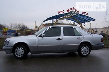 Седан Mercedes-Benz E-Class 1994 в 