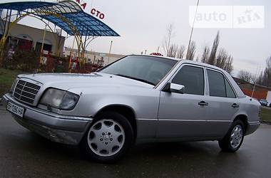 Седан Mercedes-Benz E-Class 1994 в 
