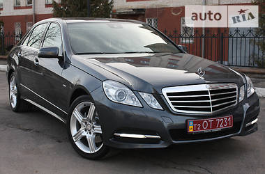 Седан Mercedes-Benz E-Class 2012 в Виннице