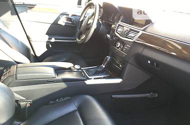 Седан Mercedes-Benz E-Class 2012 в 
