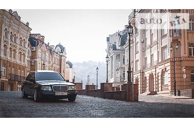 Седан Mercedes-Benz E-Class 1993 в Киеве