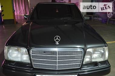 Седан Mercedes-Benz E-Class 1995 в Одессе