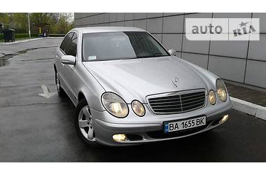 Седан Mercedes-Benz E-Class 2005 в Днепре