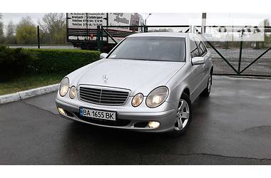 Седан Mercedes-Benz E-Class 2005 в Днепре