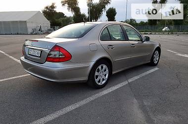 Седан Mercedes-Benz E-Class 2006 в Черновцах