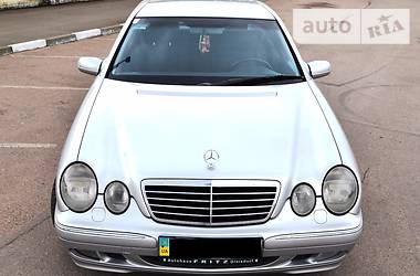 Седан Mercedes-Benz E-Class 2000 в Львове