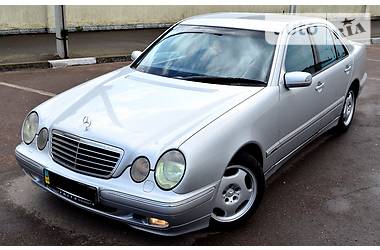 Седан Mercedes-Benz E-Class 2000 в Львове