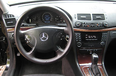 Седан Mercedes-Benz E-Class 2006 в Кривом Роге