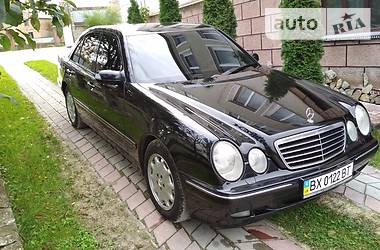 Седан Mercedes-Benz E-Class 2001 в Хмельницком