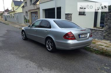 Седан Mercedes-Benz E-Class 2003 в Иршаве