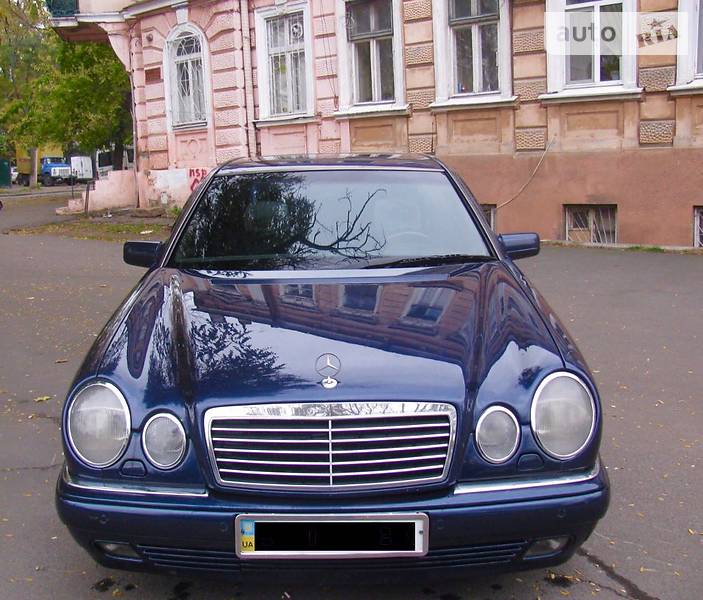Mercedes-Benz E-Class Classic