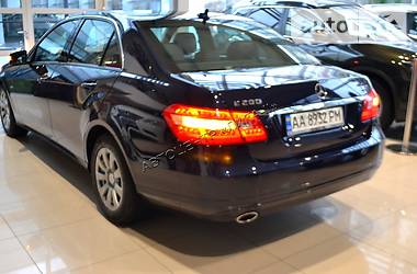 Седан Mercedes-Benz E-Class 2012 в Хмельницком