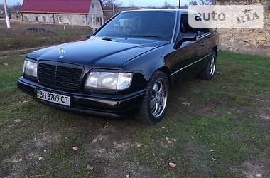 Купе Mercedes-Benz E-Class 1993 в Одессе