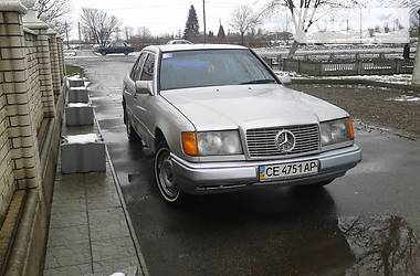 Седан Mercedes-Benz E-Class 1986 в Черновцах