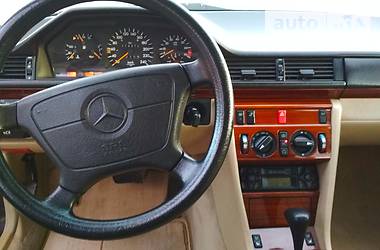 Седан Mercedes-Benz E-Class 1994 в Коломые