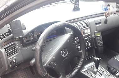 Седан Mercedes-Benz E-Class 2000 в Коломые