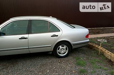 Седан Mercedes-Benz E-Class 1999 в Одессе