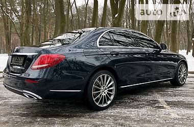 Седан Mercedes-Benz E-Class 2016 в Киеве