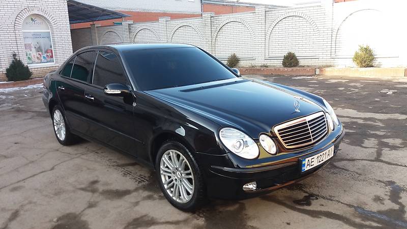 Седан Mercedes-Benz E-Class 2004 в Дніпрі фото Седан Mercedes-Benz E-Class 2004 в Дніпрі