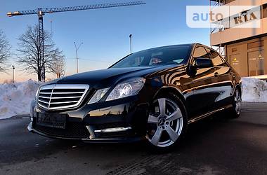 Седан Mercedes-Benz E-Class 2013 в Киеве