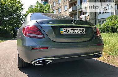 Седан Mercedes-Benz E-Class 2016 в Мукачевому