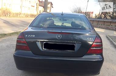 Седан Mercedes-Benz E-Class 2004 в Тернополе