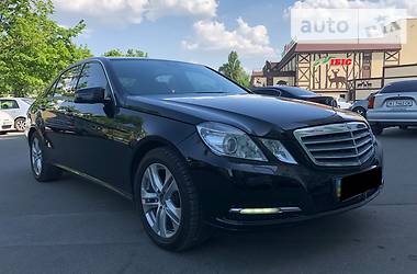 Седан Mercedes-Benz E-Class 2010 в Києві