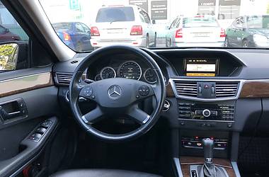 Седан Mercedes-Benz E-Class 2010 в Києві