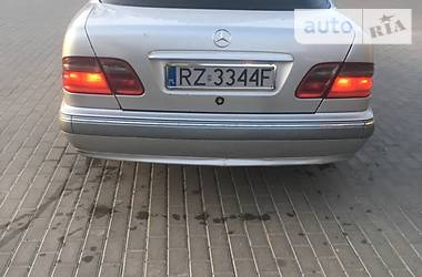 Седан Mercedes-Benz E-Class 2001 в Рівному