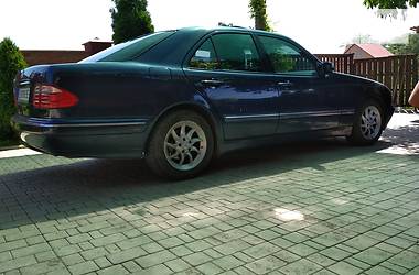 Седан Mercedes-Benz E-Class 1999 в Одессе