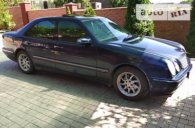 Седан Mercedes-Benz E-Class 1999 в Одессе