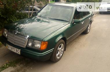 Седан Mercedes-Benz E-Class 1989 в Полонном