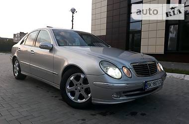 Седан Mercedes-Benz E-Class 2004 в Луцке