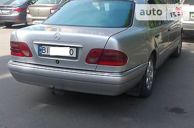 Седан Mercedes-Benz E-Class 1997 в 