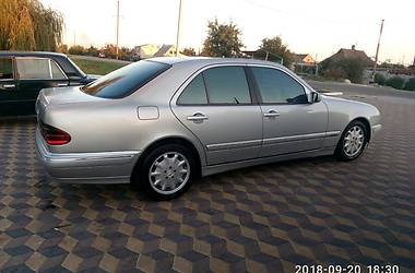 Седан Mercedes-Benz E-Class 2001 в Скадовске