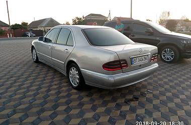 Седан Mercedes-Benz E-Class 2001 в Скадовске