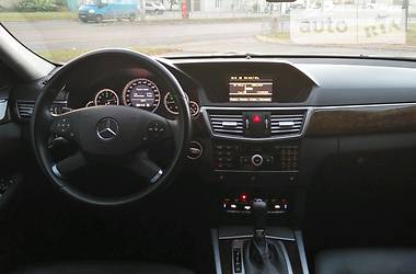 Седан Mercedes-Benz E-Class 2012 в Чернигове