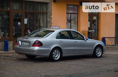 Седан Mercedes-Benz E-Class 2004 в Межгорье