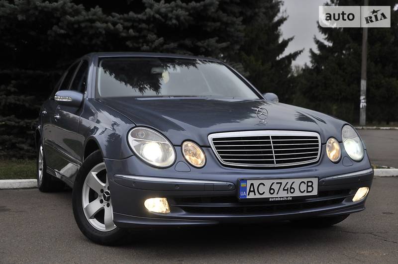 Седан Mercedes-Benz E-Class 2003 в Ровно