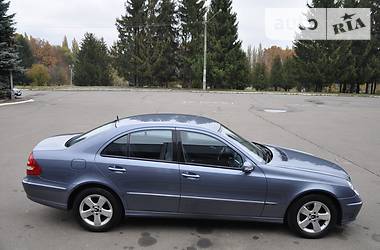 Седан Mercedes-Benz E-Class 2003 в Ровно