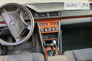 Універсал Mercedes-Benz E-Class 1995 в 