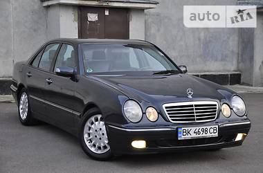 Седан Mercedes-Benz E-Class 2001 в Ровно