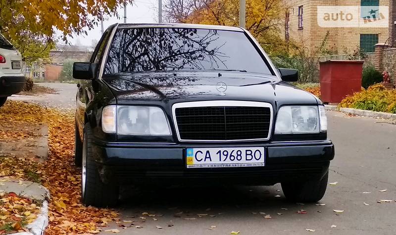 Седан Mercedes-Benz E-Class 1994 в Переяславе