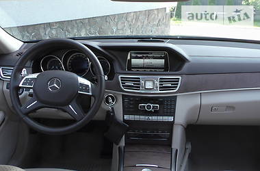 Седан Mercedes-Benz E-Class 2013 в Львове