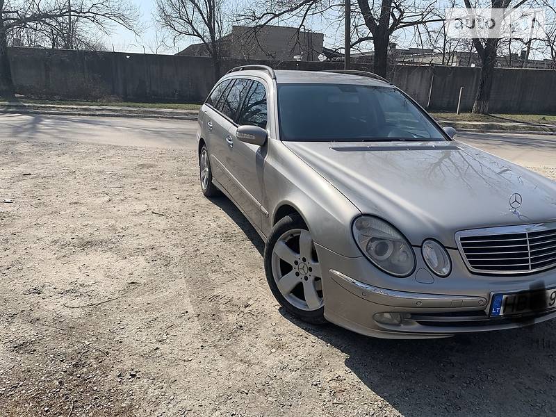 Универсал Mercedes-Benz E-Class 2004 в Днепре