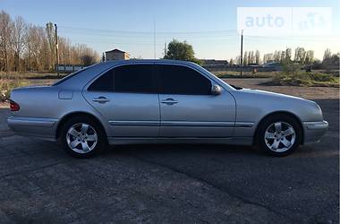 Седан Mercedes-Benz E-Class 2002 в 