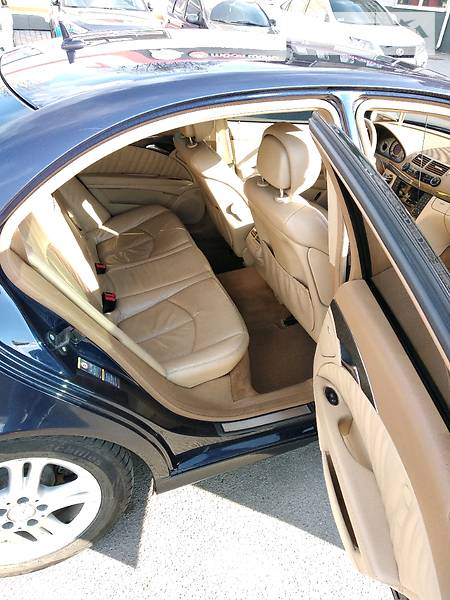 Седан Mercedes-Benz E-Class 2006 в Дніпрі