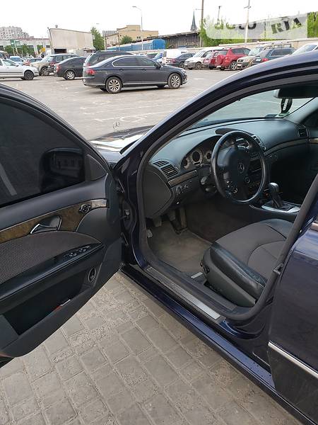 Седан Mercedes-Benz E-Class 2002 в Львові